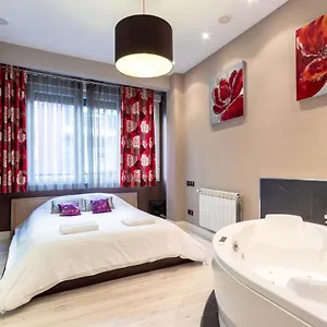 https://volantin-ii-apartment-by-astonwolf.basquecountryhotels.org
